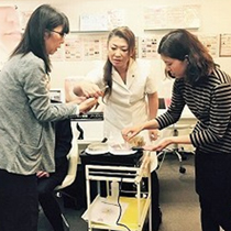 �@�у��b�N�X